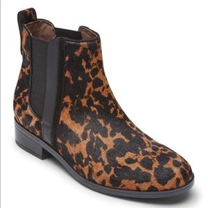 ROCKPORT Comfort Larkin Chelsea woman's leopard print ankle boots Size 6 NIB